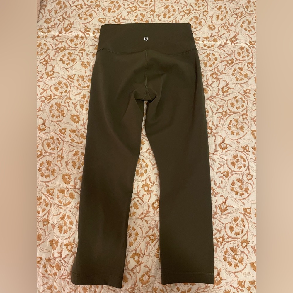 Lulu cropped leggings